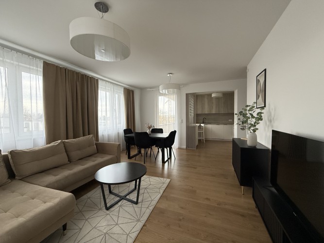 UL. ZABŁOCKIEGO 18/5